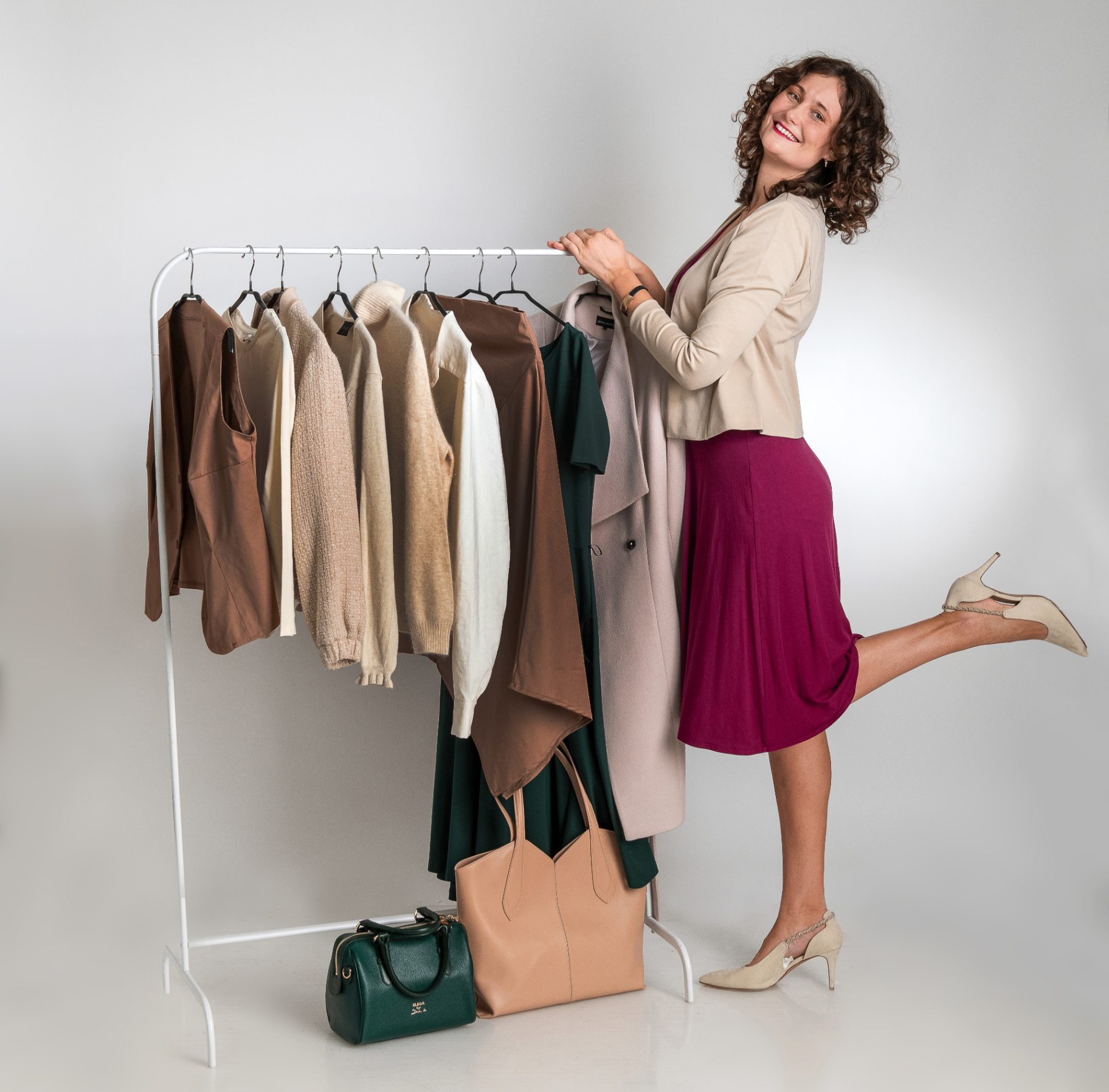 Petra Bulantová, osobní stylistka Kapi Styling, v úvodní fotografii webu